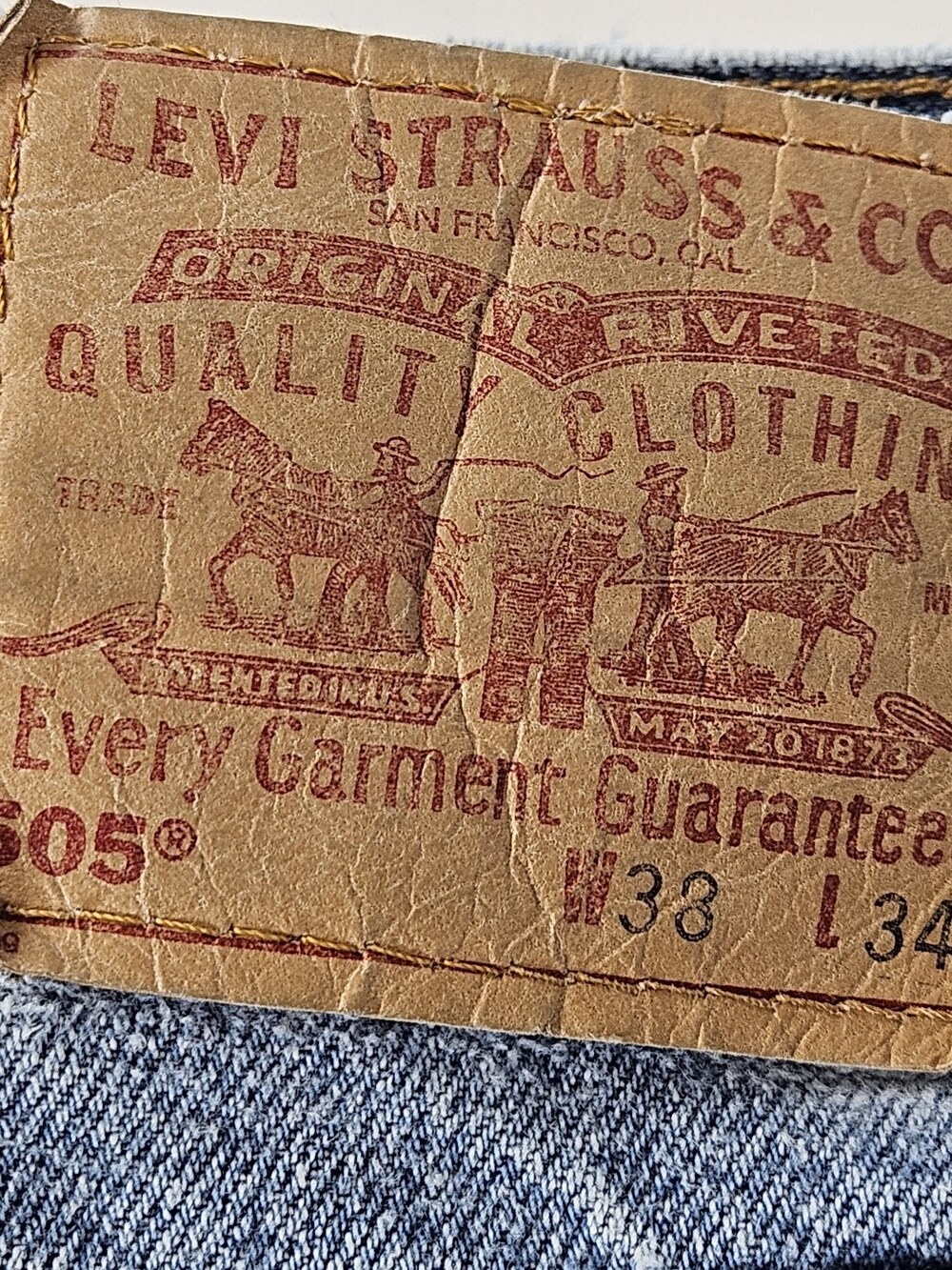 VTG Levi's Jeans Mens 38x34 Blue 505 Regular Fit Straight Leg Made in USA Y2K